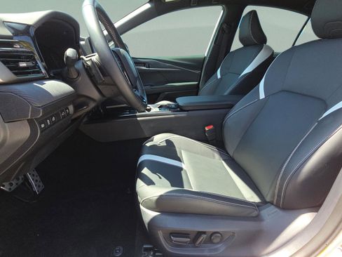 Certified 2025 Toyota Camry SE w/ Convenience Package FWD image 9