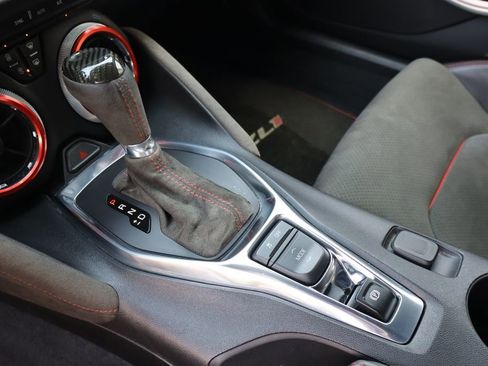 Used 2018 Chevrolet Camaro ZL1 RWD image 9