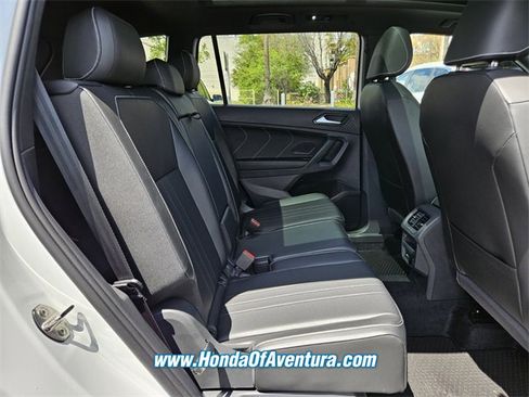 Used 2024 Volkswagen Tiguan SE R-Line image 12
