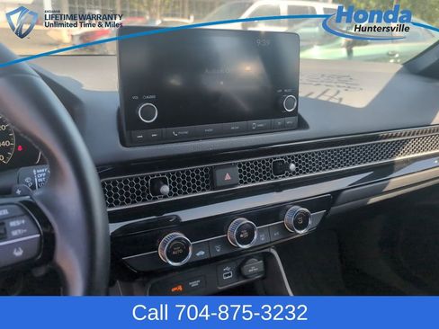 Used 2023 Honda Civic Sport image 28