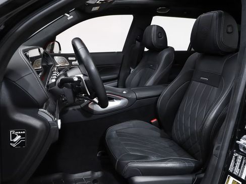 Certified 2025 Mercedes-Benz GLS 63 AMG 4MATIC image 9