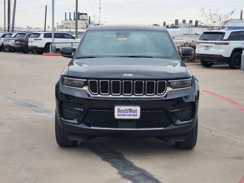 New 2025 Jeep Grand Cherokee Laredo X image 6