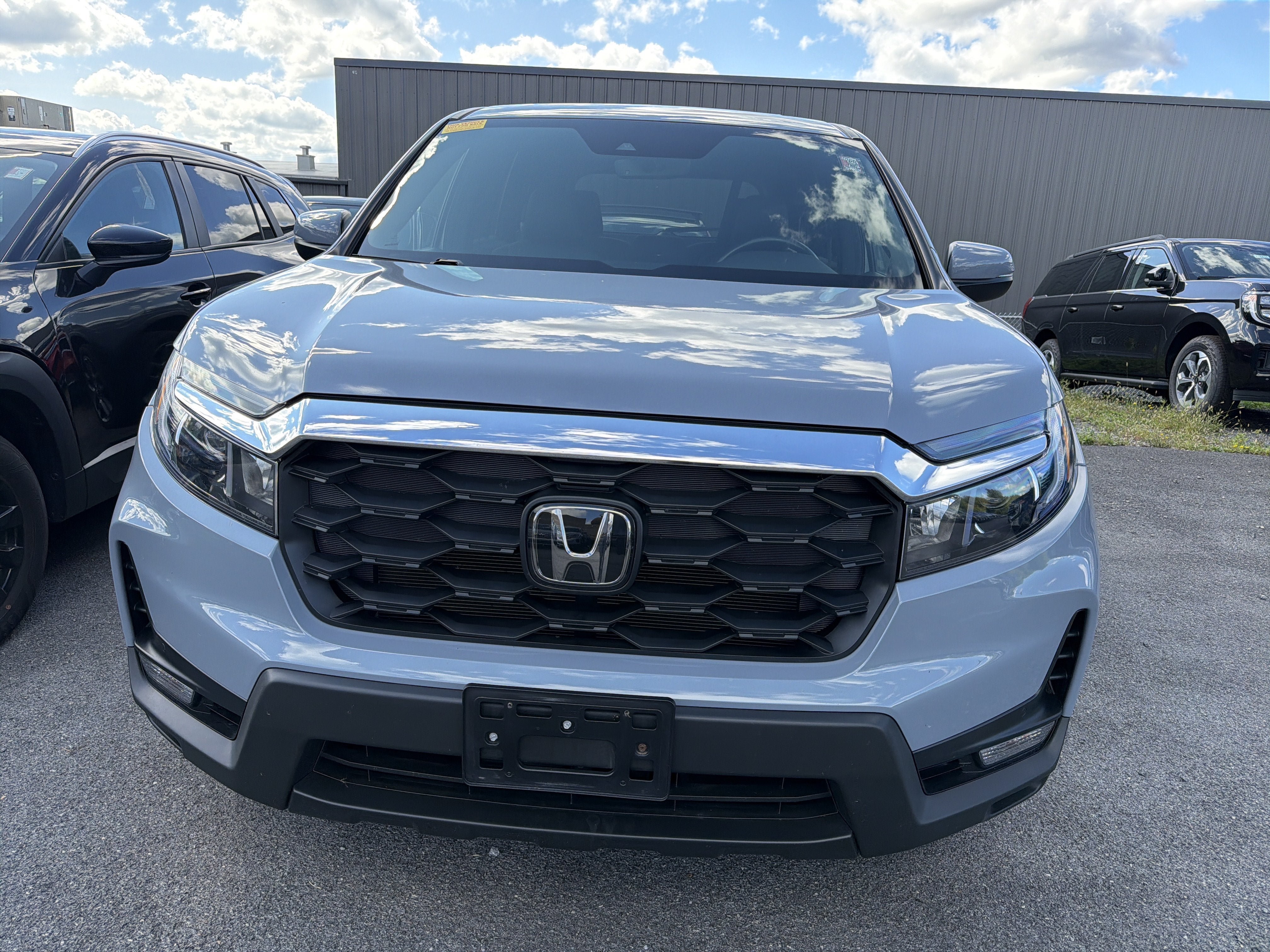 Used 2023 Honda Passport EX-L image 3