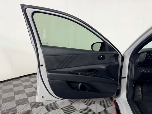 Used 2025 Hyundai Elantra N FWD image 25