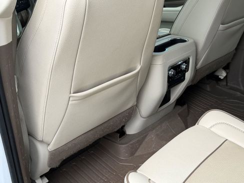 Used 2022 GMC Yukon XL Denali w/ Denali Premium Package image 39