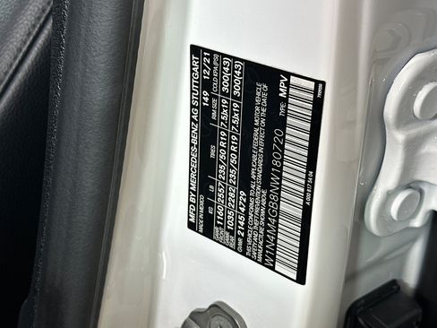 Used 2022 Mercedes-Benz GLB 250 image 27