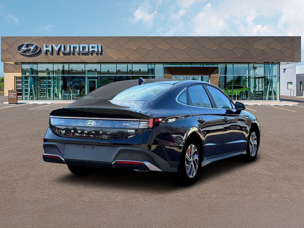 New 2026 Hyundai Sonata Blue FWD image 8