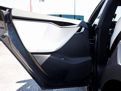 Used 2020 Tesla Model S Performance image 30