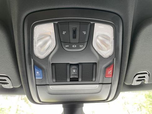 Used 2023 RAM 1500 Big Horn AWD/4WD image 33
