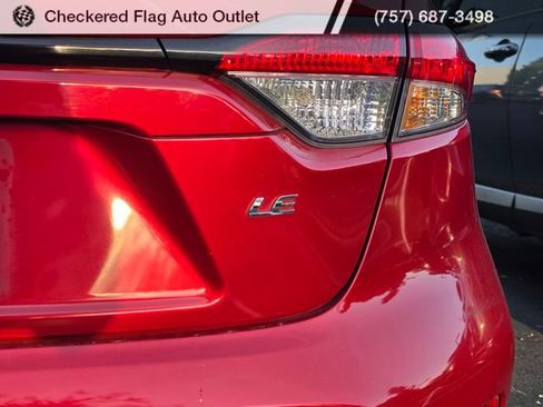 Used 2020 Toyota Corolla LE FWD image 8