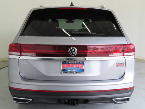 New 2025 Volkswagen Atlas SEL image 5