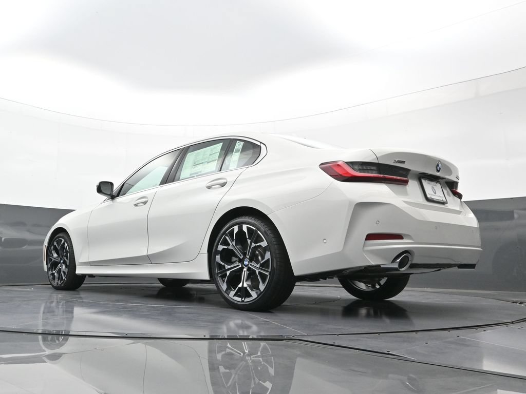 New 2026 BMW 330i xDrive Sedan w/ Convenience Package AWD/4WD image 24