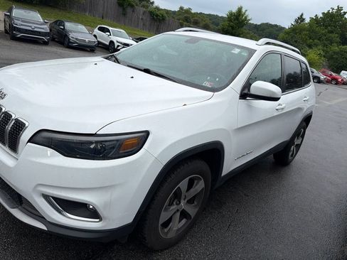 Used 2019 Jeep Cherokee Limited AWD/4WD image 3