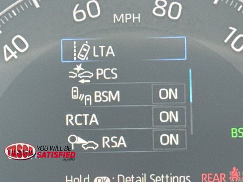 Used 2025 Toyota RAV4 XLE AWD/4WD image 18