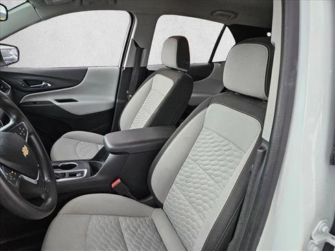 Used 2020 Chevrolet Equinox LS w/ LS Convenience Package image 20