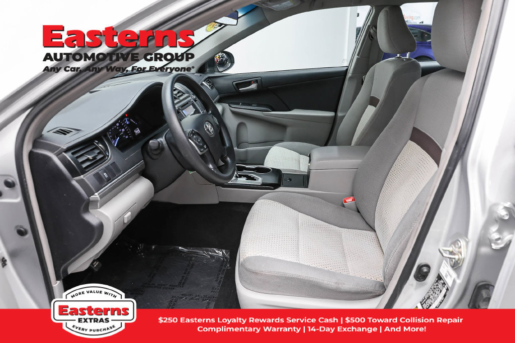 Used 2014 Toyota Camry LE FWD image 14