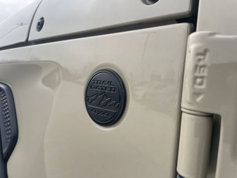 Used 2022 Jeep Wrangler Unlimited Sport image 46