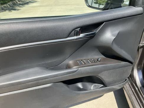 Used 2024 Toyota Camry SE FWD image 15