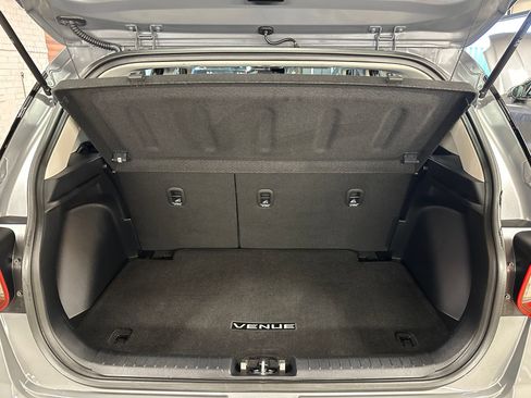 Used 2022 Hyundai Venue SEL w/ Cargo Package FWD image 18