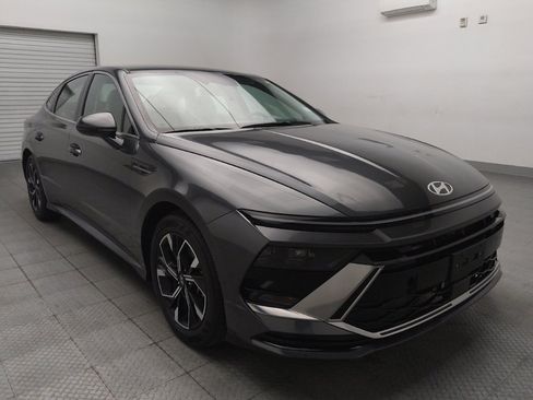 Used 2025 Hyundai Sonata SEL FWD image 13