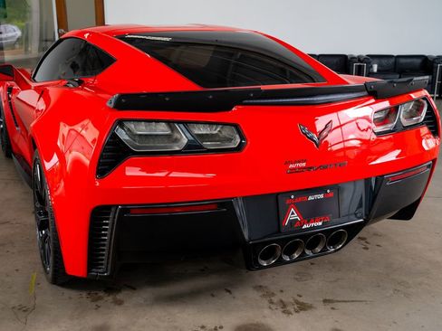 Used 2018 Chevrolet Corvette Z06 RWD image 19