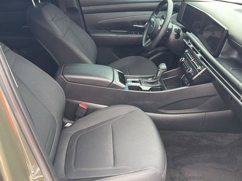 Used 2025 Hyundai Tucson SE AWD/4WD image 32