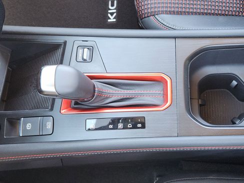 New 2026 Nissan Kicks SR w/ Cold Weather Package AWD/4WD image 19