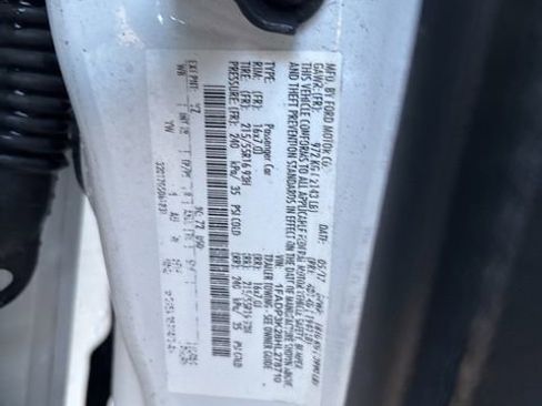 Used 2017 Ford Focus SE image 30