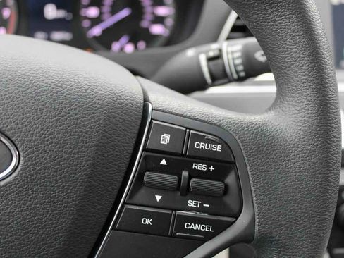 Used 2017 Hyundai Sonata SE image 16