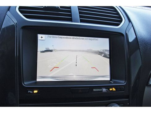 Used 2018 Ford Explorer XLT w/ Equipment Group 202A FWD image 23