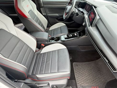 Used 2024 Volkswagen GTI SE image 20