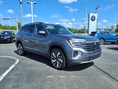 Used 2024 Volkswagen Atlas SE AWD/4WD image 1