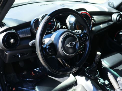 Used 2017 MINI Cooper S image 38