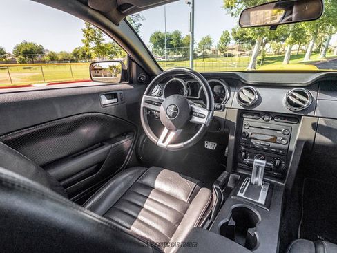 Used 2006 Ford Mustang GT Premium RWD image 57