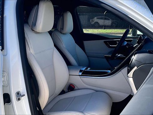 Certified 2025 Mercedes-Benz GLC 300 GLC 300 image 9