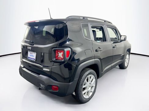 Used 2022 Jeep Renegade Latitude w/ Convenience Group image 5