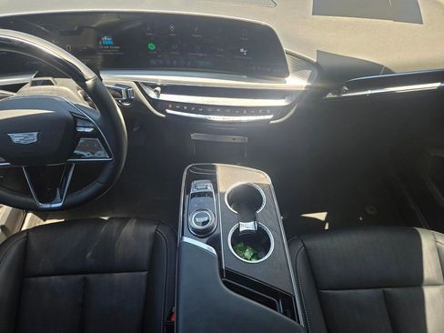 Used 2023 Cadillac Lyriq 2WD image 8