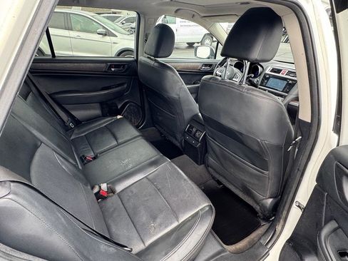 Used 2017 Subaru Outback 2.5i Limited image 8