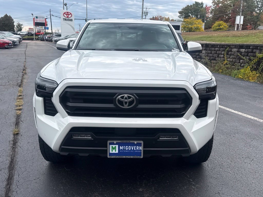 Certified 2024 Toyota Tacoma SR5 AWD/4WD image 13