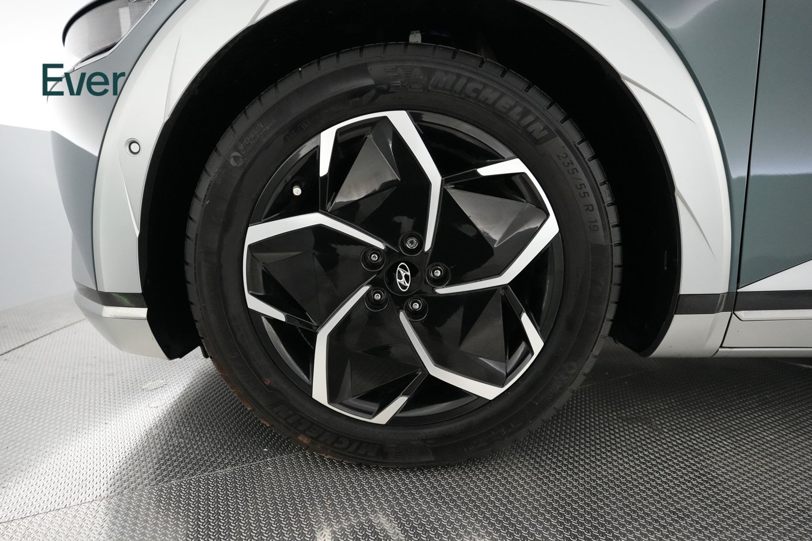 Used 2024 Hyundai Ioniq 5 Limited RWD image 19