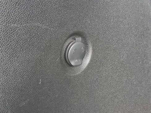 Used 2011 Chevrolet Traverse LT w/ Personal Connectivity Package image 8