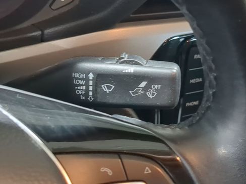 Used 2020 Volkswagen Passat 2.0T SE image 28