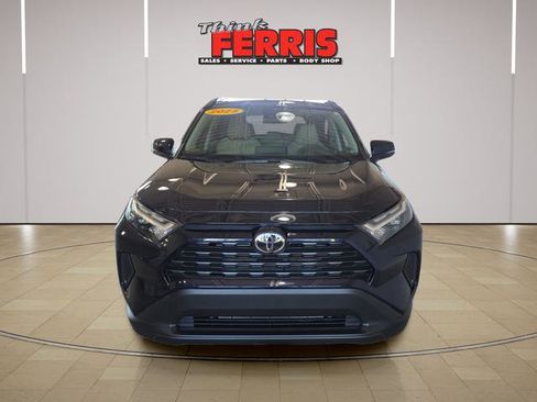 Used 2025 Toyota RAV4 XLE AWD/4WD image 8