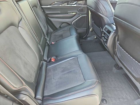 Used 2022 Jeep Grand Cherokee Trailhawk w/ Luxury Tech Group III image 21