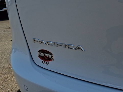 New 2027 Chrysler Pacifica LX FWD image 14