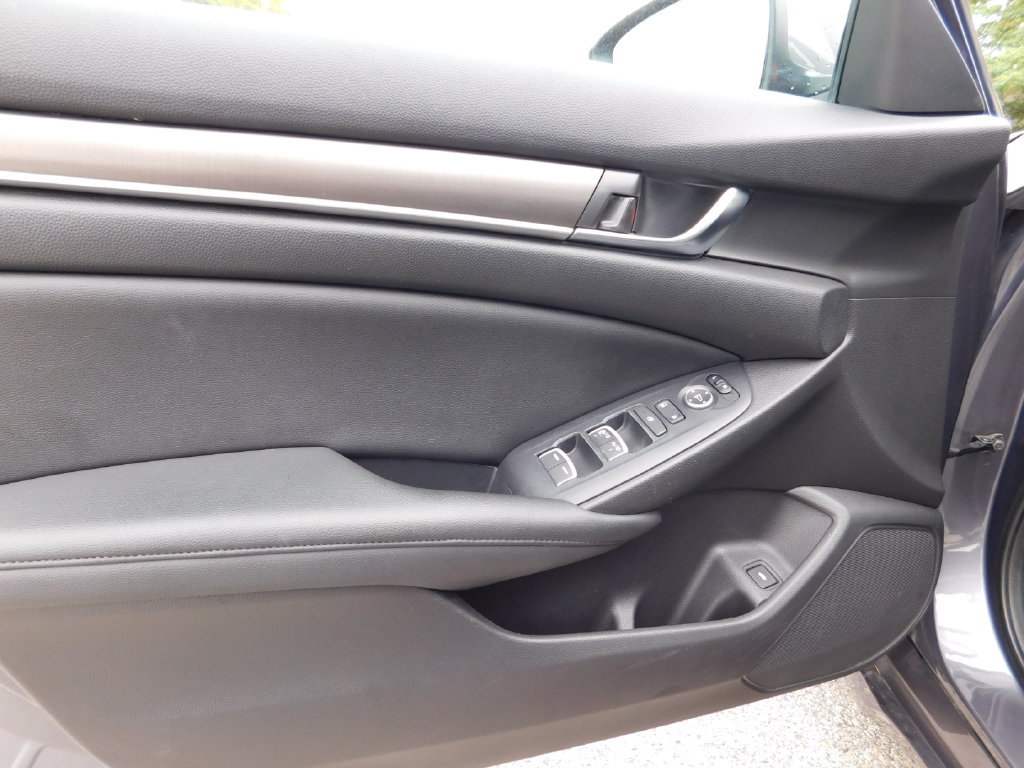 Used 2019 Honda Accord LX image 15