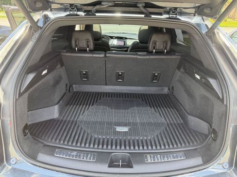 Used 2019 Cadillac XT4 Premium Luxury w/ Technology Package FWD image 19