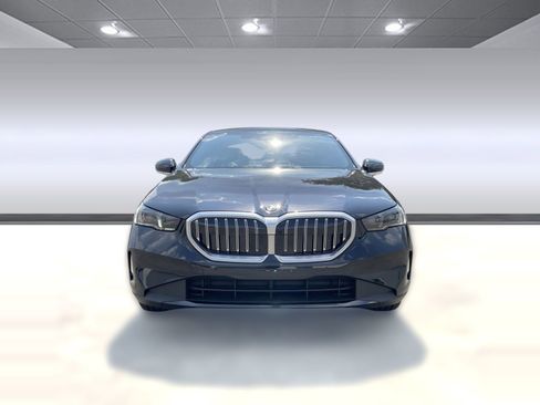 Used 2026 BMW 530i w/ Executive Package image 6