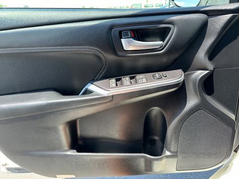 Used 2015 Toyota Camry XLE FWD image 36