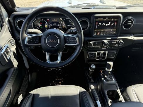 Used 2022 Jeep Wrangler Unlimited Sahara w/ Safety Group image 12